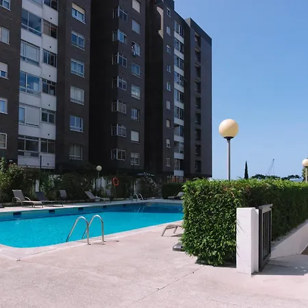 Coqueto Con Piscina Y Parking By 아파트