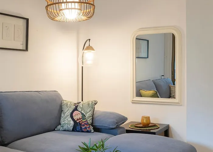 Coqueto Con Piscina Y Parking By Apartmán Vigo